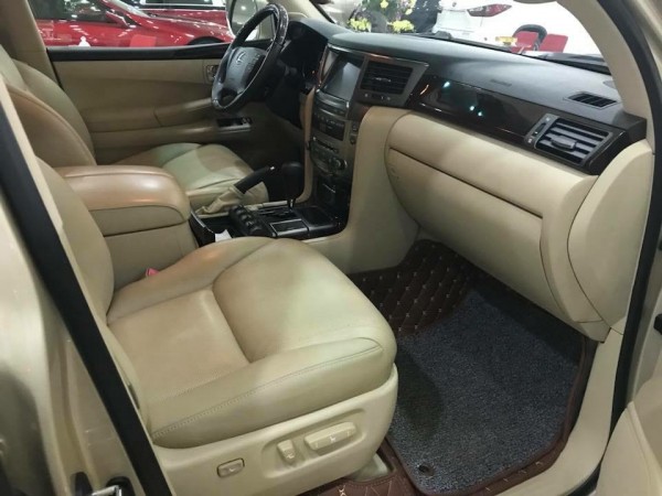 Lexus LX 570 Bán Lexus LX570 sản xuất và đăng ký 2009