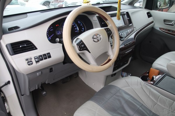 Toyota Sienna TOYOTA SIENNA sx 2012, đk 2013