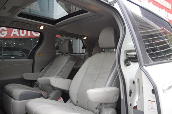 Toyota Sienna TOYOTA SIENNA sx 2012, đk 2013