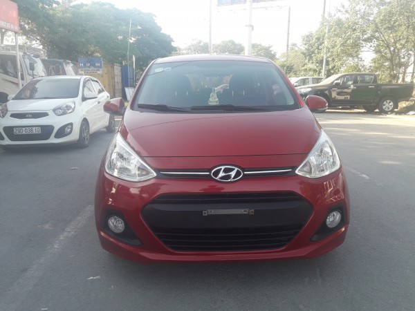 Hyundai i10 Bán Hyundai i10 1.2AT màu đỏ