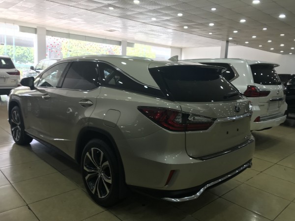 Lexus RX 350 Lexus RX350 nhập mỹ,màu vàng ,Model 2019