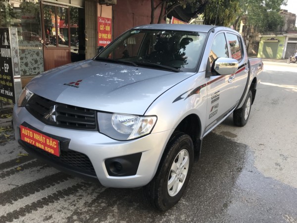 Mitsubishi Triton Bán xe Mitsubishi Triton máy Xăng,2014