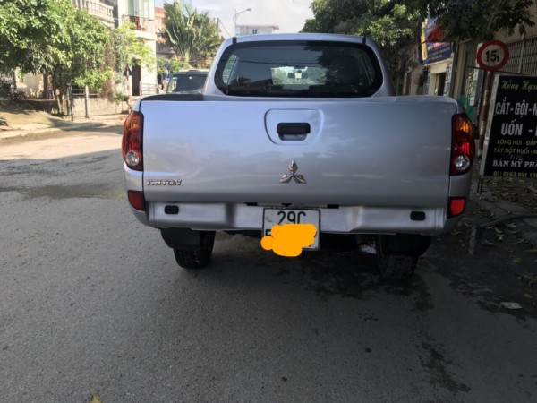Mitsubishi Triton Bán xe Mitsubishi Triton máy Xăng,2014