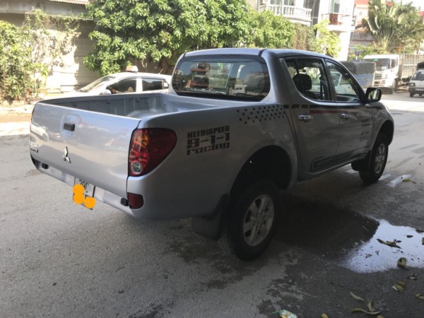 Mitsubishi Triton Bán xe Mitsubishi Triton máy Xăng,2014