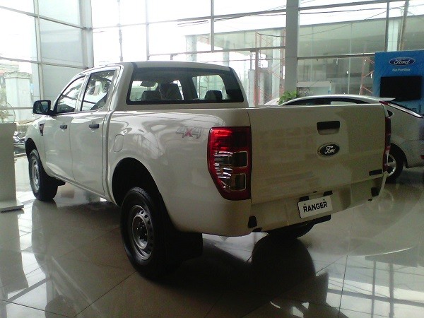Ford New Ranger 2 Cầu