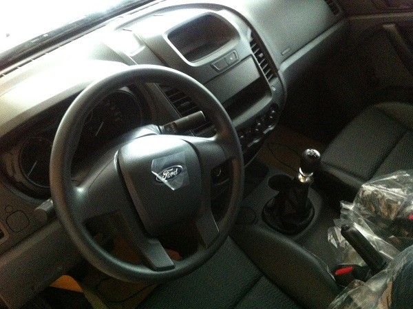 Ford New Ranger 2 Cầu