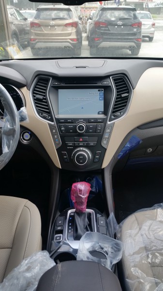 Hyundai Santa Fe Hyundai Santa Fe 2017 giá tốt.xe có sẵn.