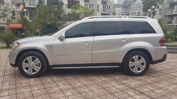 Mercedes-Benz GL 320 Mercedé Benz GL 320 CDi màu bạc 2008