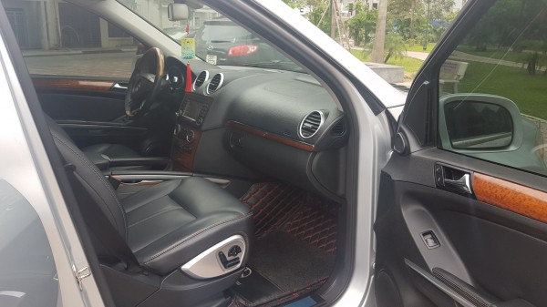 Mercedes-Benz GL 320 Mercedé Benz GL 320 CDi màu bạc 2008