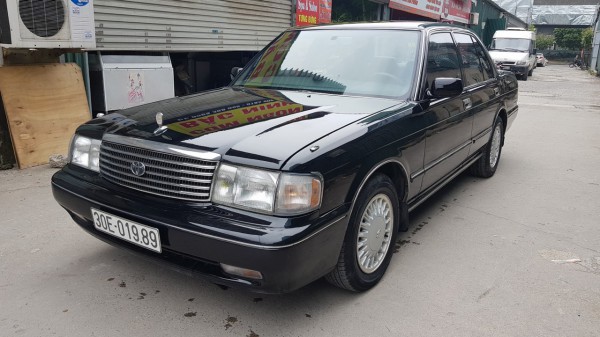 Toyota Crown Bán Crown 1995 màu đen