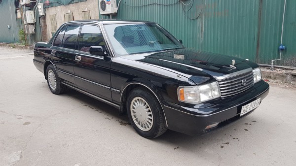 Toyota Crown Bán Crown 1995 màu đen