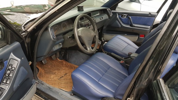 Toyota Crown Bán Crown 1995 màu đen