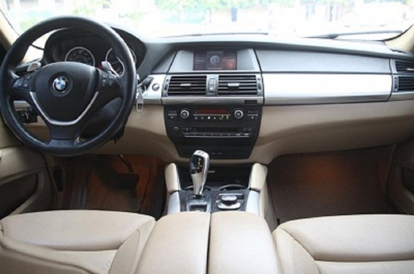 BMW X6 Màu đỏ nội thất kem đăng ký chính chủ