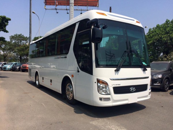 Hyundai Universe Noble Bán xe universe mini máy hino 35-39 chỗ