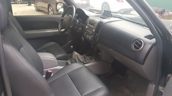 Ford Ranger Bán Ford Ranger XL màu đen 2011