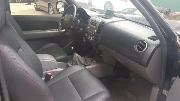 Ford Ranger Bán Ford Ranger XL màu đen 2011