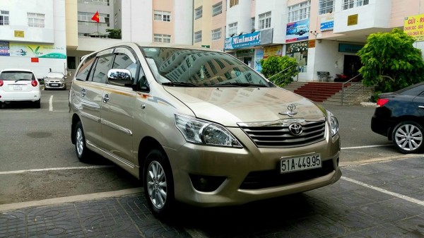 Toyota Innova E 2.0