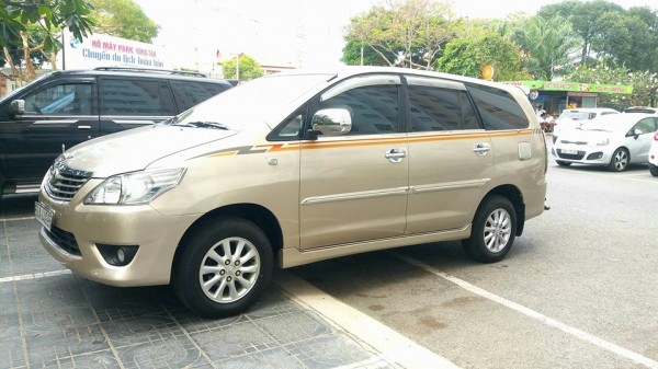 Toyota Innova E 2.0