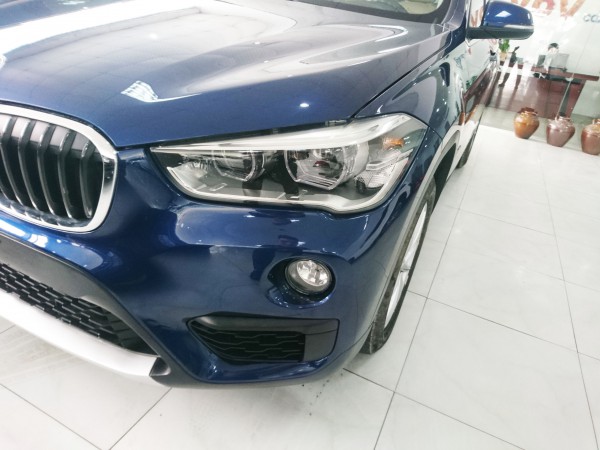 BMW X1 màu xanh 2016