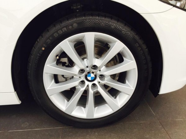 BMW 520 2016 (F10), màu trắng, xe mới 100%