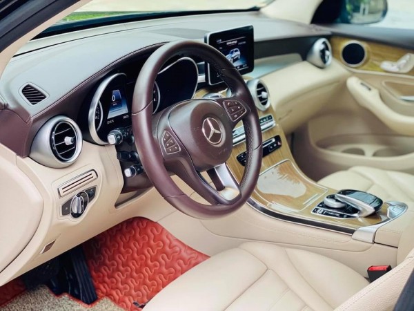 Mercedes-Benz GLC 250 4Matic mode 2017