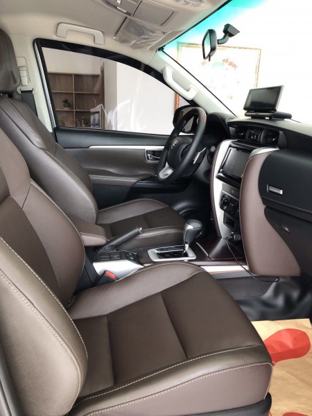 Toyota Fortuner Toyota Fortuner 2.7 AT Đủ Màu Giao Ngay