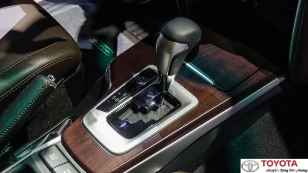 Toyota Fortuner Toyota Fortuner 2.7 AT Đủ Màu Giao Ngay