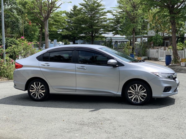 Honda City Top 2019 tự động màu bạc