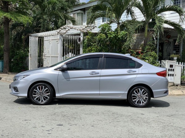 Honda City Top 2019 tự động màu bạc