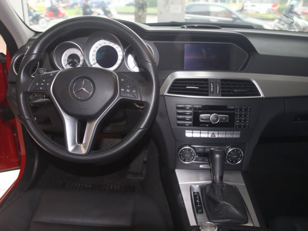 Mercedes-Benz C 200 ,sx 2011,đk 2012, màu đỏ, nội thất đen