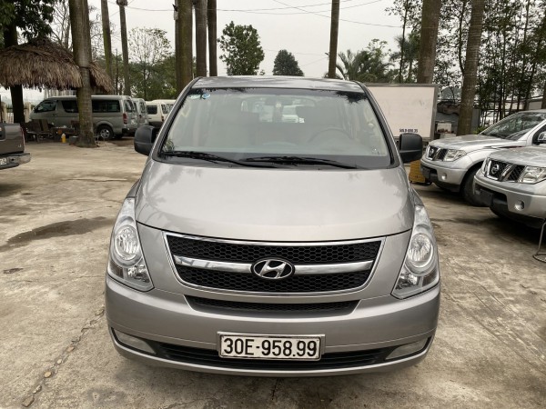 Hyundai Grand Starex Bán xe Hyundai starex 9 chỗ,máy xăng