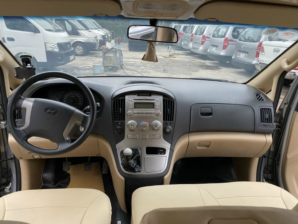 Hyundai Grand Starex Bán xe Hyundai starex 9 chỗ,máy xăng