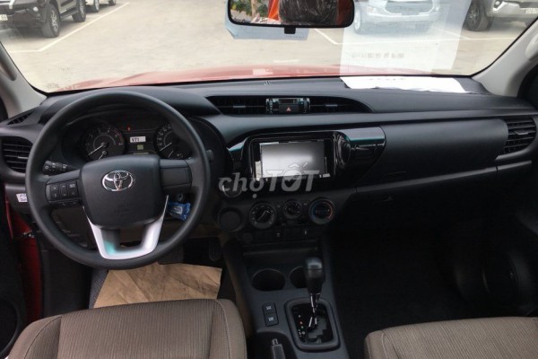 Toyota Hilux HILUX SỐ SÀN 180TR NHẬN XE, CHUYÊN VIÊN