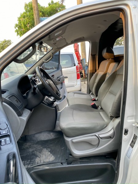 Hyundai Grand Starex Bán xe tải van 3 chỗ Starex đời 2009