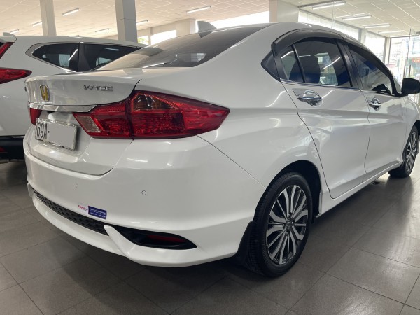 Honda City số tự động, màu trắng, đời 2018