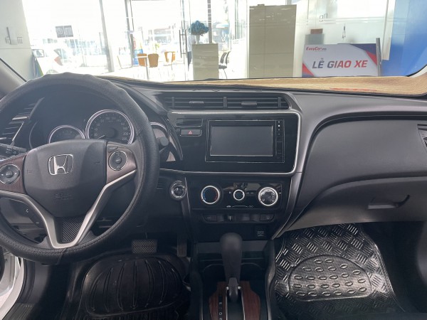 Honda City số tự động, màu trắng, đời 2018