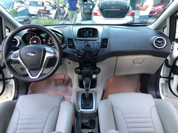 Ford Fiesta Titanium model 2017,màu trắng, Bản Full
