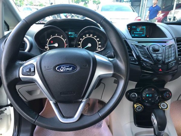 Ford Fiesta Titanium model 2017,màu trắng, Bản Full