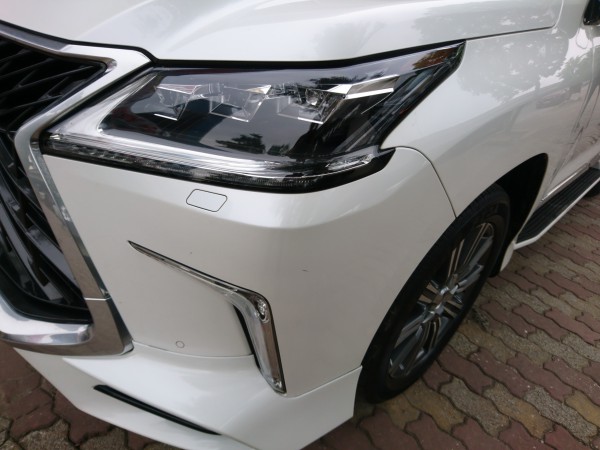 Lexus LX 570 2016 bản trung đông