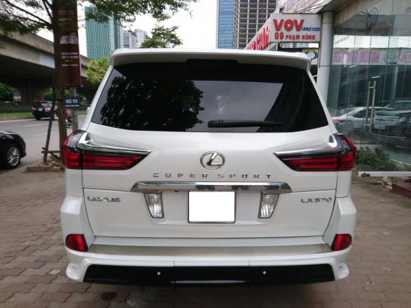 Lexus LX 570 2016 bản trung đông