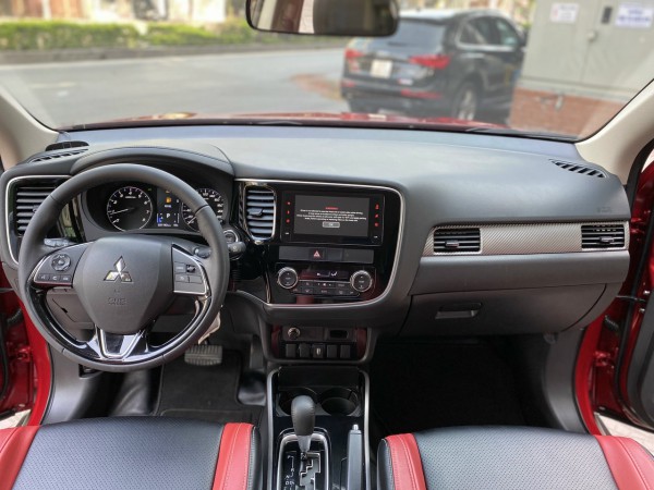 Mitsubishi Outlander Mitsubishi outlander 2.0At CVT sx 2019