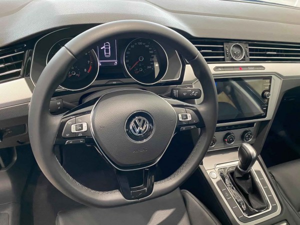 Volkswagen Passat Passat Comfort xe dành cho phái mạnh