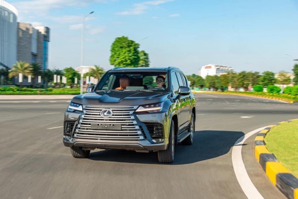 Lexus BánLexus LX600 4 chỗ siêu víp 2023