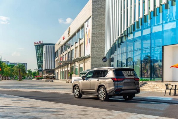 Lexus BánLexus LX600 4 chỗ siêu víp 2023