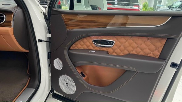 Bentley Bán Bentley Bentayga First Edition 2022,