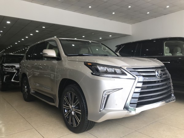 Lexus LX 570 Bán Lexus LX570nhập mỹ,Mode2019,màu vàng