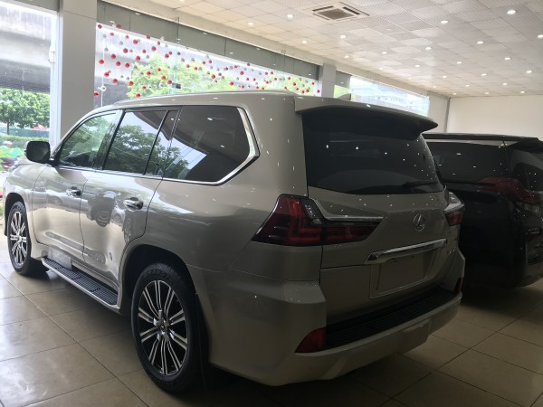 Lexus LX 570 Bán Lexus LX570nhập mỹ,Mode2019,màu vàng