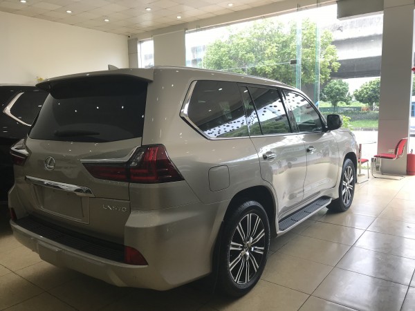 Lexus LX 570 Bán Lexus LX570nhập mỹ,Mode2019,màu vàng