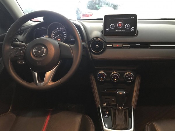 Mazda 2 Hatchback 1.5 AT 2015