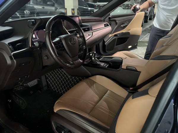 Lexus Lexus ES250 sản xuất 2018 đăng ký 2019